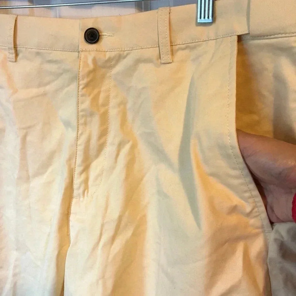 Chase Edward Golf Shorts MensSize 38”W, 9.5”L Pockets Yellow - Picture 5 of 7
